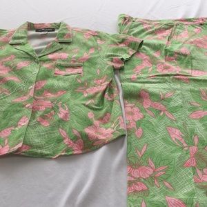 Between ankles and knees pantsuit beautiful colors